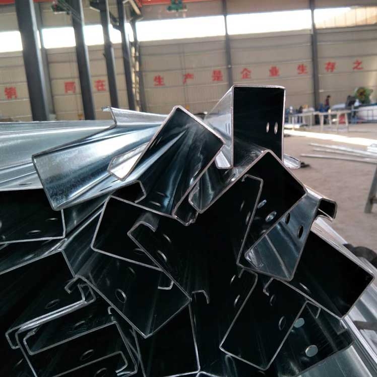 45*70幾字鋼待加工